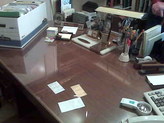clean desk of AO client